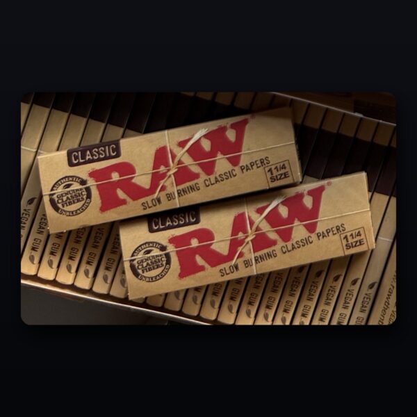 RAW Classic 1 1/4 rolling papers booklets